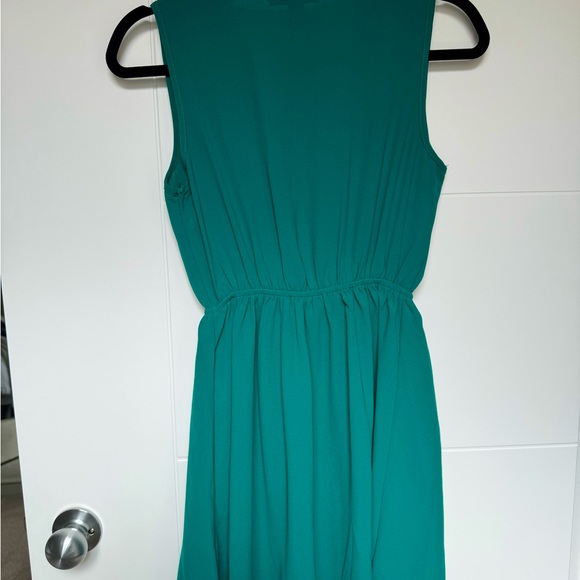 Green Dress - Picture 2 of 3